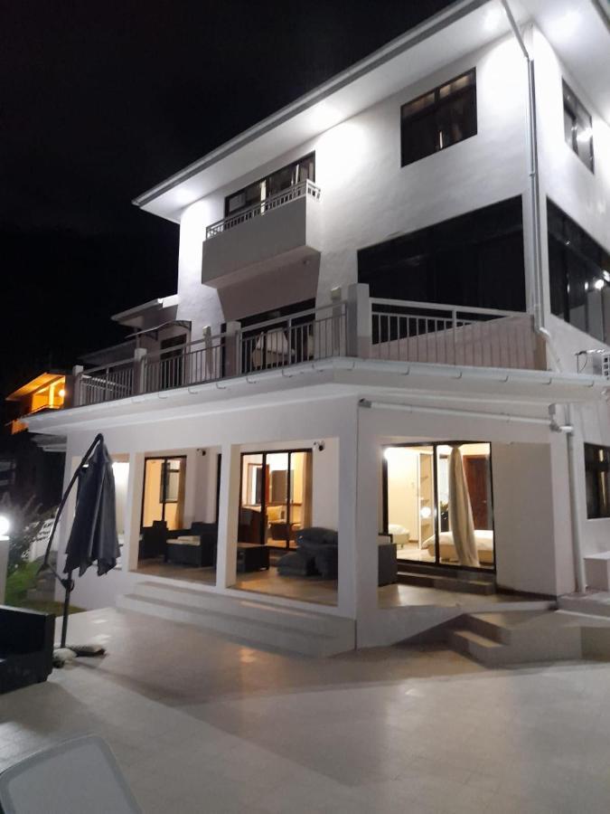 Maison L'Horizon De Quincey Village Luaran gambar
